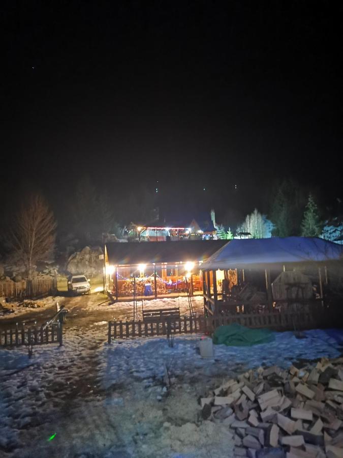 Bujtina Izet Selimaj Hotel Valbone Exterior foto