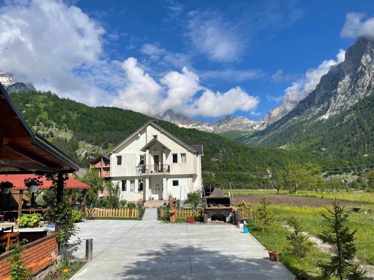 Bujtina Izet Selimaj Hotel Valbone Exterior foto