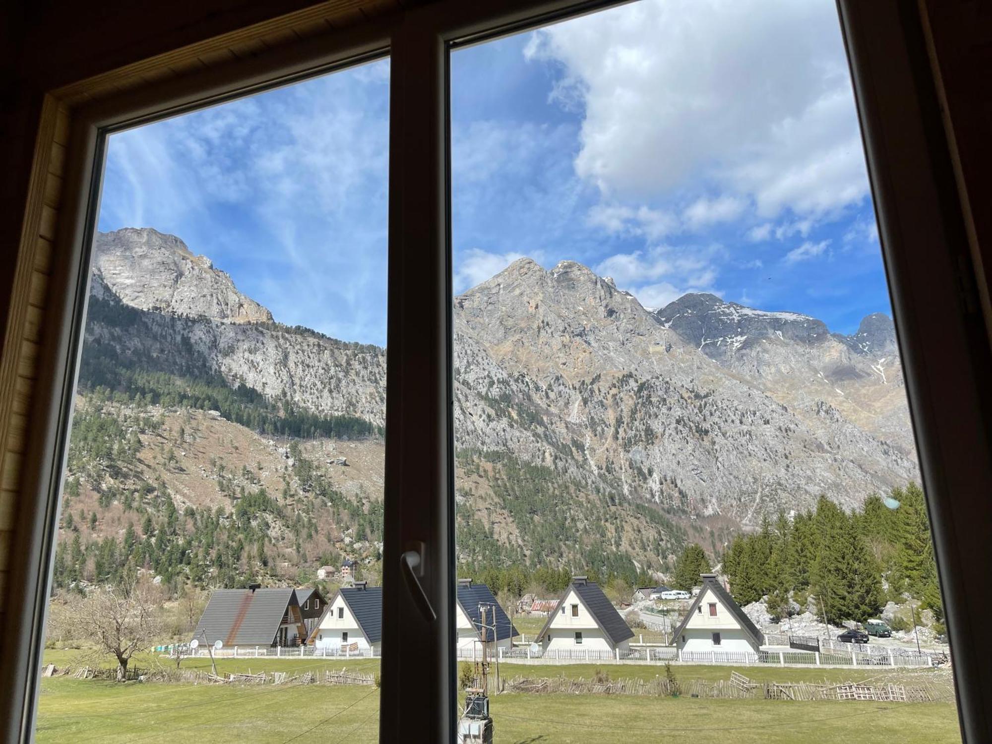 Bujtina Izet Selimaj Hotel Valbone Exterior foto