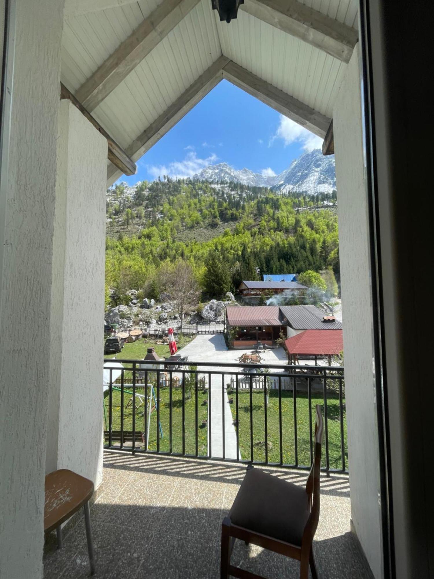 Bujtina Izet Selimaj Hotel Valbone Exterior foto